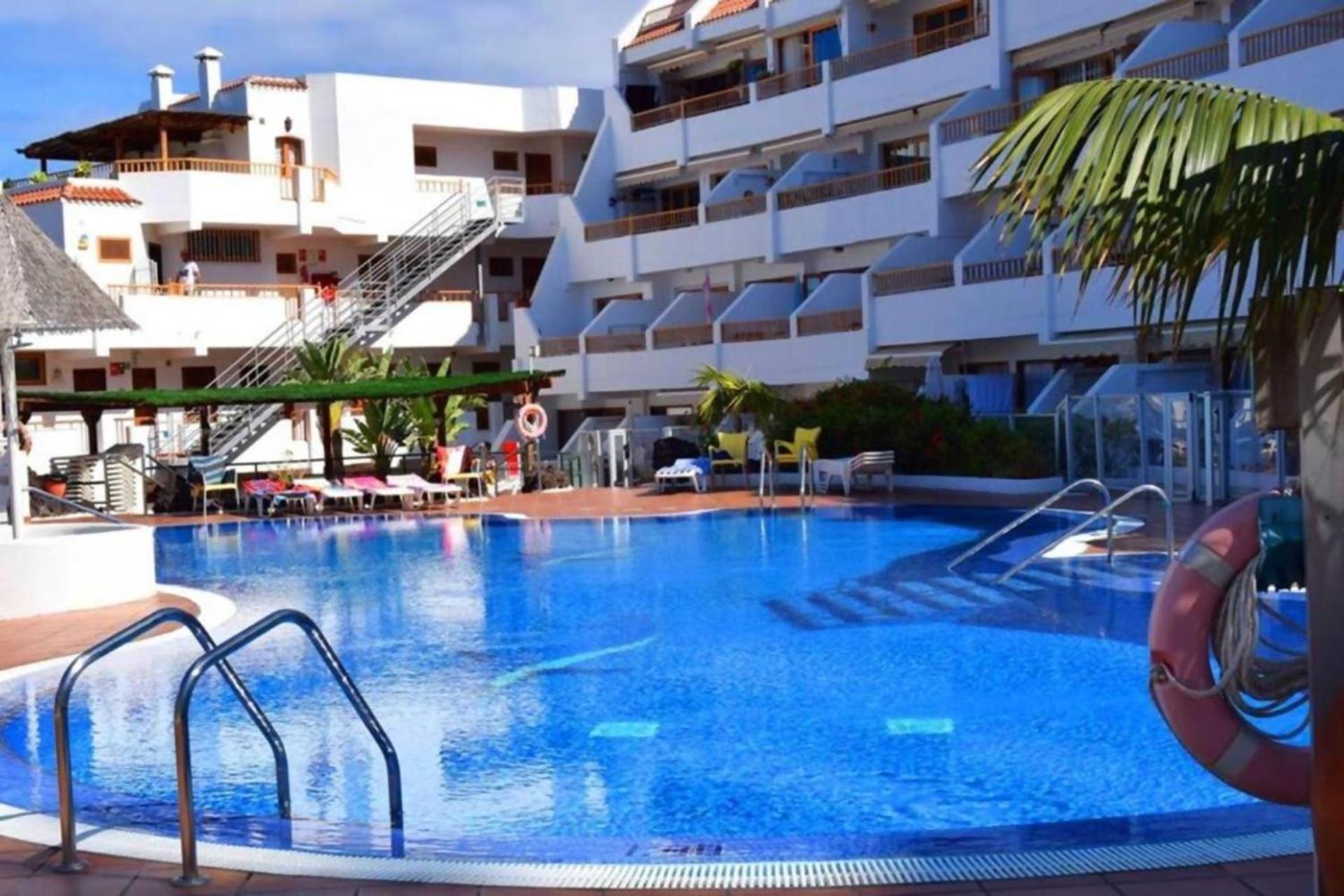 Con Piscina E Vista Mare L102 Appartement
