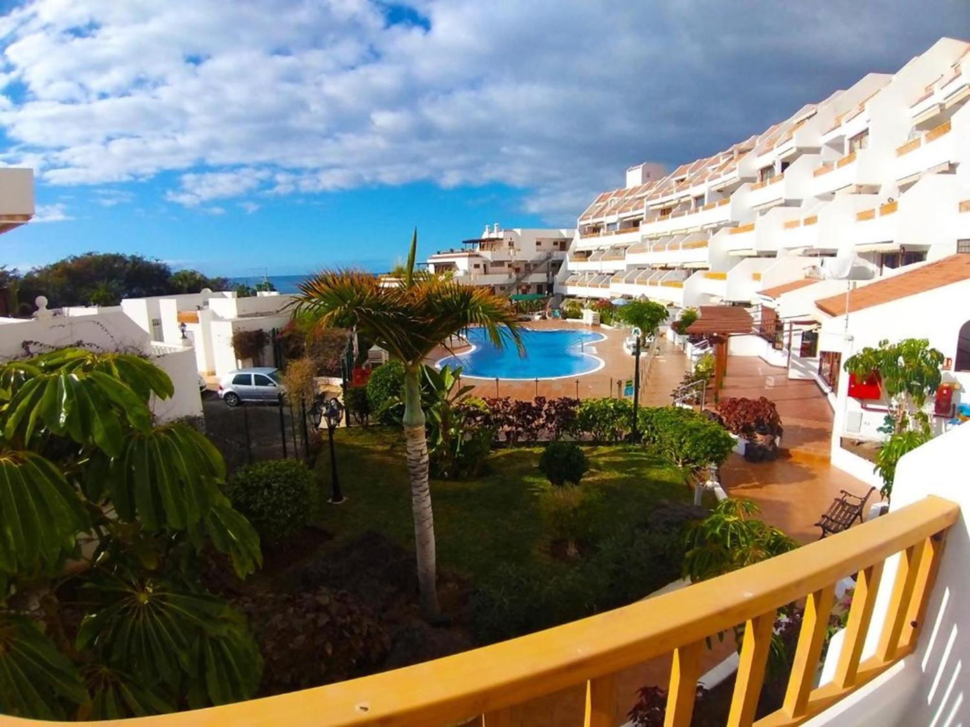 Con Piscina E Vista Mare L102 Appartement